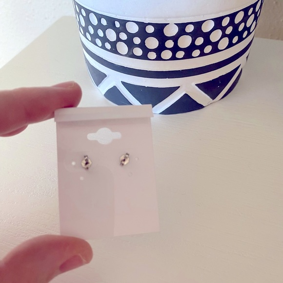 Brand New Sterling silver cubic zirconia earrings has 925 hallmark - Picture 3 of 4